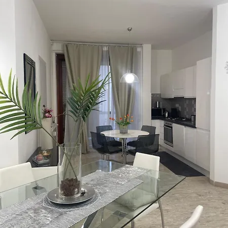 Dama Maria Elena - 1 Min Walk To Valle Aurelia Metro Roma