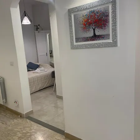 Dama Maria Elena - 1 Min Walk To Valle Aurelia Metro Apartamento Roma