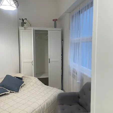 Dama Maria Elena - 1 Min Walk To Valle Aurelia Metro *